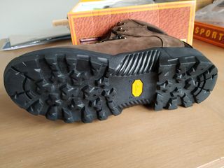 Botas Paredes hombre montaña de segunda mano por 45 EUR en Guardamar del  Segura en WALLAPOP