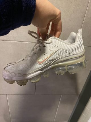 Nike Vapormax 360 de segunda mano por 80 EUR en Barcelona en WALLAPOP