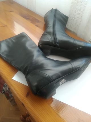 BOTIN PIEL SUELA FINA – BAMBOLINES