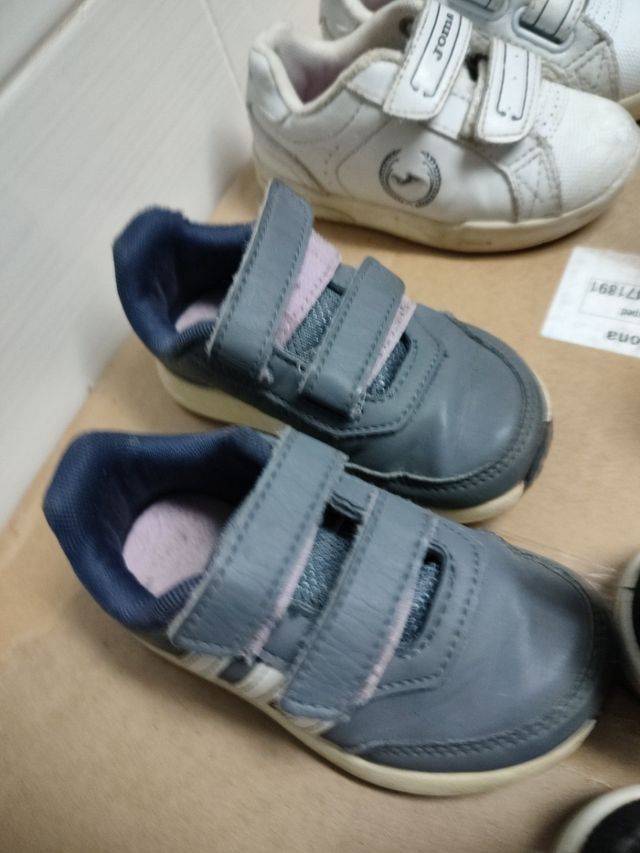 calzado de niños o niñas