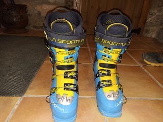 Botas esqui travesia sportiva sparkle de segunda mano por 200 EUR en  Espirdo en WALLAPOP