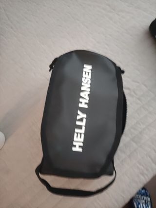 Neceser HELLY HANSEN de segunda mano por 20 EUR en Fuenlabrada en WALLAPOP