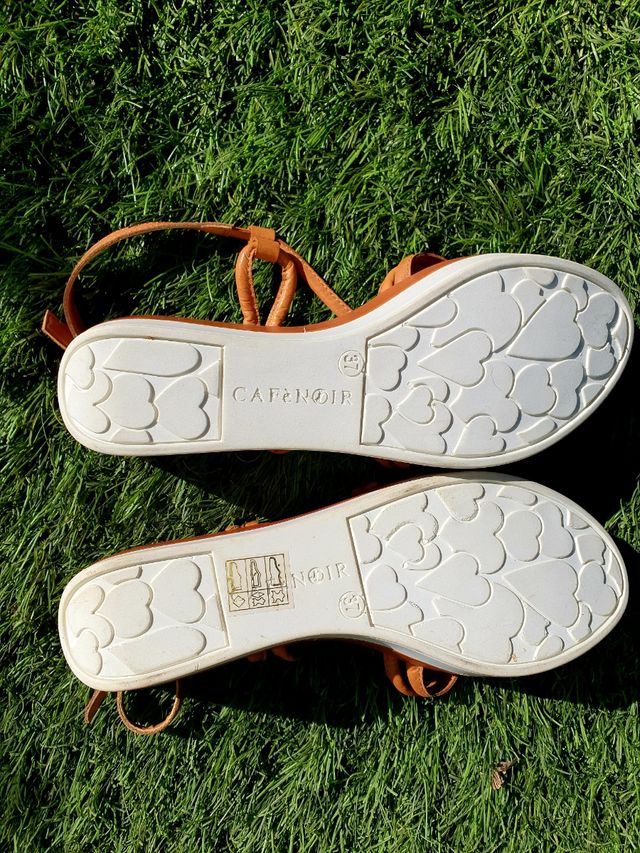 Sandalias CafeNoir piedras CAMEL 37 Estrenar