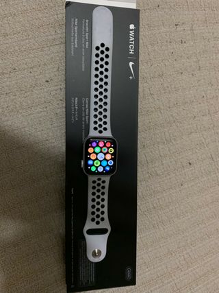Apple Watch Nike+ Series 4 GPS 40mm Silver Alu Nike Loop - Smartwatches -  Photopoint