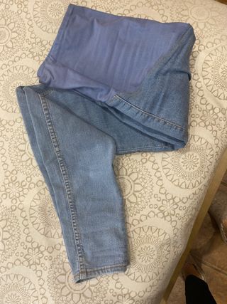 Pantalón vaquero premama H\u0026amp;M (4 pares) de segunda mano por 50 EUR en  Parla en WALLAPOP