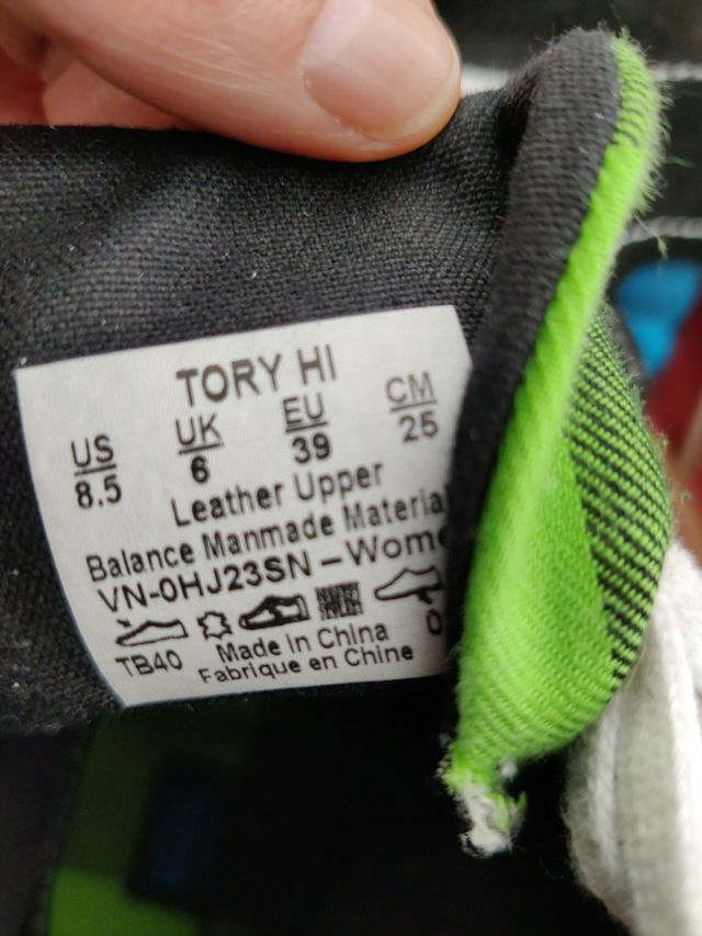 Vans Tory Hi, el modelo esta descatalogado.