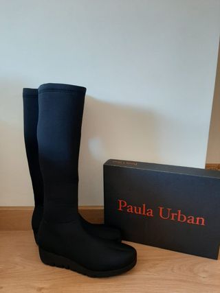 Botas altas negras de licra\\/neopreno, nuevas de segunda mano por 30 EUR en  Madrid en WALLAPOP