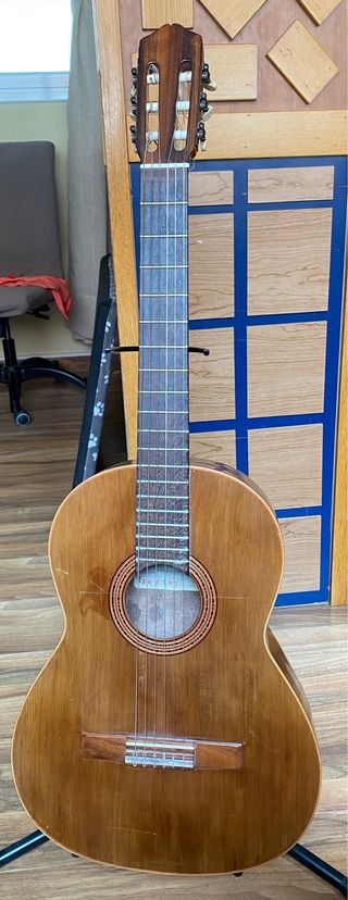 Guitarra Taurus de segunda mano por 250 EUR en Terrassa en WALLAPOP