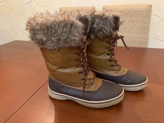Botas apreski con pelo para nieve montaña.Talla 37 de segunda mano por 10  EUR en Arroyo de la Encomienda en WALLAPOP
