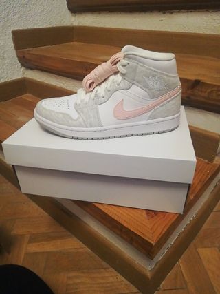 Air jordan q mid de segunda mano por 170 EUR en San Ildefonso O La Granja  en WALLAPOP