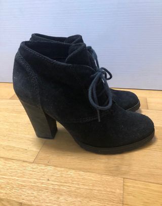 Botines mujer tacòn serraje talla 38 mango de segunda mano por 8 EUR en  Vilagarcía de Arousa en WALLAPOP
