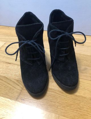Botines mujer tacòn serraje talla 38 mango de segunda mano por 8 EUR en  Vilagarcía de Arousa en WALLAPOP