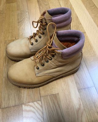 Botas mujer talla 38 de segunda mano por 7 EUR en Vilagarcía de Arousa en  WALLAPOP