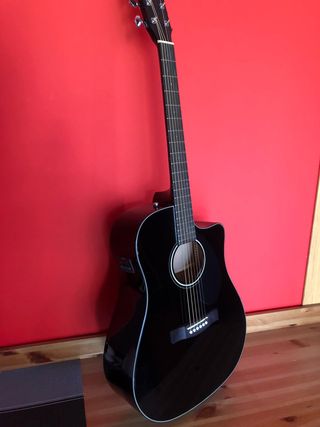 Guitarra electroacústica Fender de segunda mano por 160 EUR en Avilés en  WALLAPOP