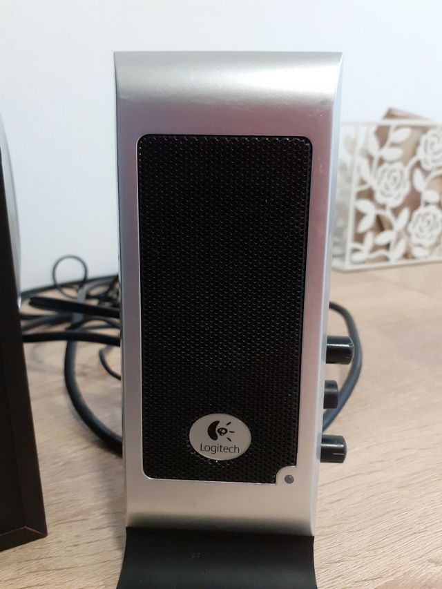 ALTAVOCES LOGITECH