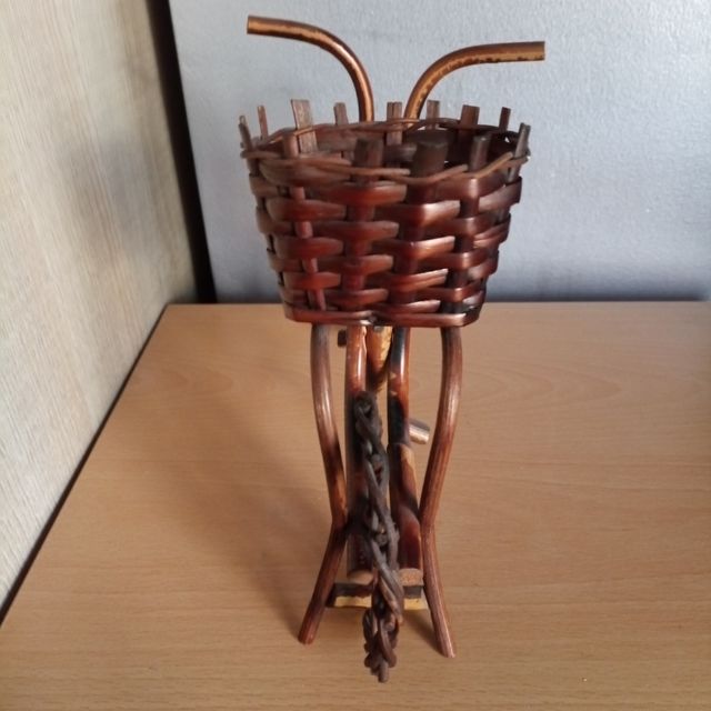 BICICLETA  DE MIMBRE VINTAGE- AÑOS 70.