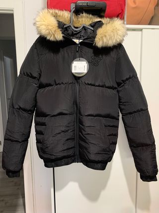 Abrigo sik silk de segunda mano por 60 EUR en Navalmoral de la Mata en  WALLAPOP