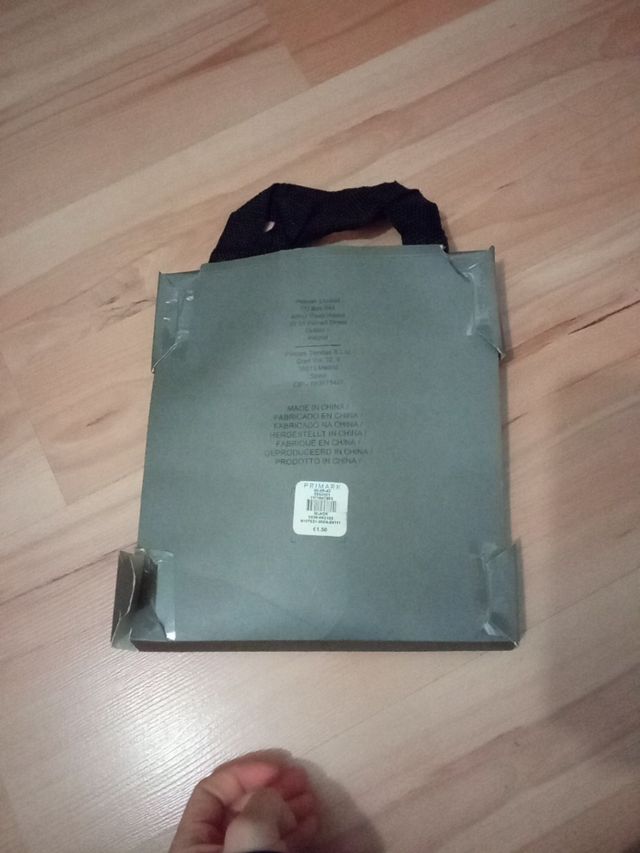 bolsa para guardar trajes