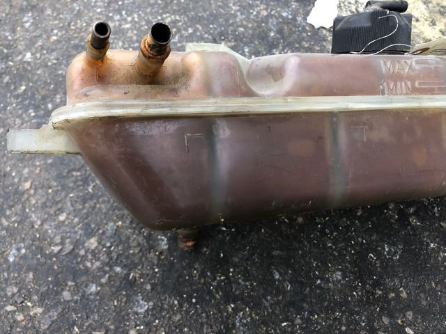 Botella de agua de iveco daily año 2003