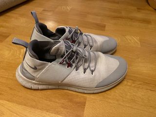 Zapatillas Nike Free hombre talla 45 de segunda mano por 30 EUR en Burgos  en WALLAPOP