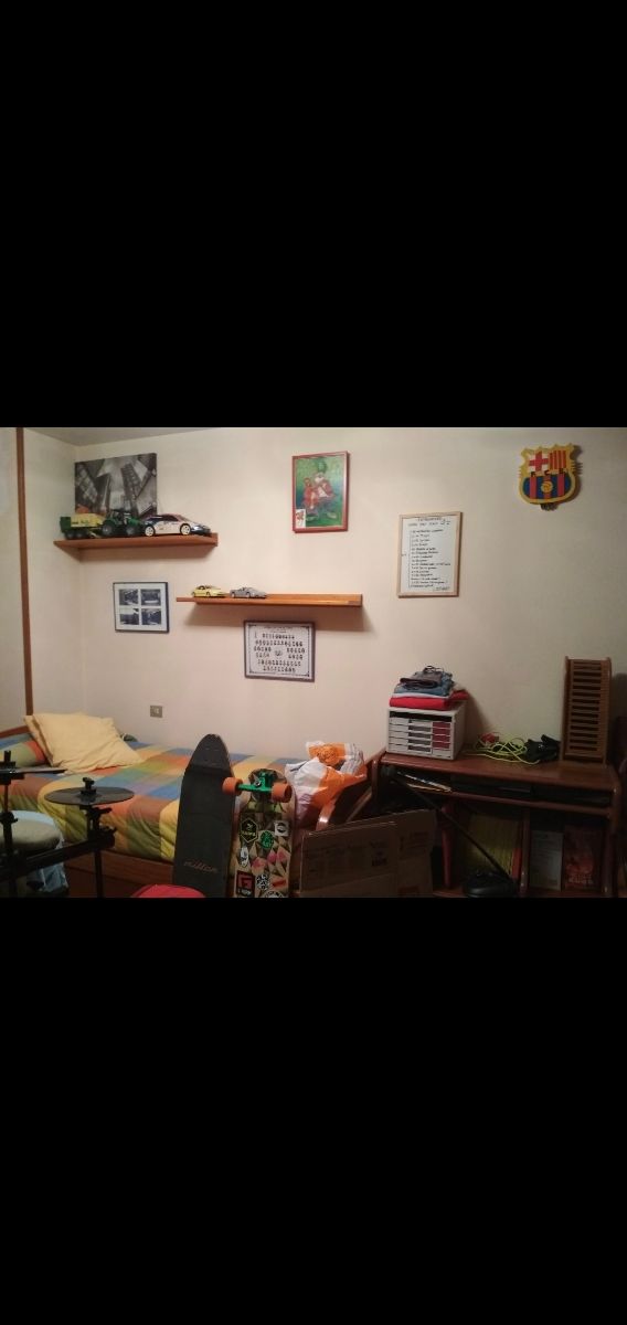 Cama nido 90, con mesa de 120 y estantería de 2 m