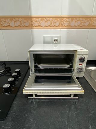 Horno tostador de segunda mano por 30 EUR en Torrox Park en WALLAPOP