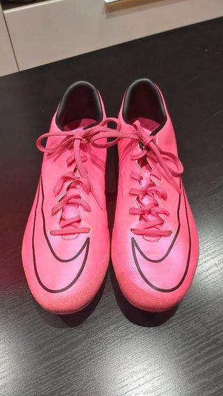 Botas Fútbol Nike Tacos Goma Talla 39 de segunda mano por 8 EUR en Ciaño en  WALLAPOP