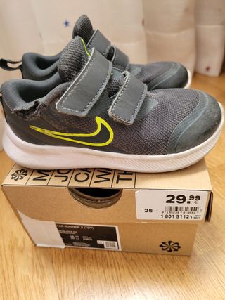 Zapatillas Nike niño talla 25 de segunda mano por 20 EUR en Móstoles en  WALLAPOP