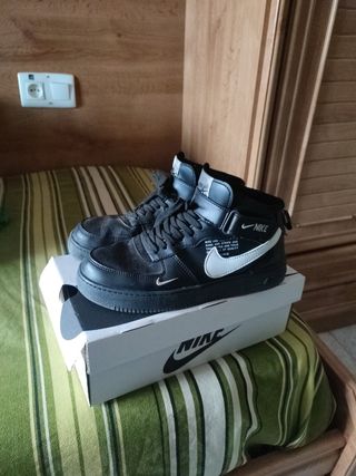 Zapatillas nike air force negras de segunda mano por 60 EUR en Villaseca de  la Sagra en WALLAPOP