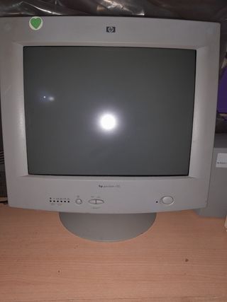Pantalla antigua de PC de segunda mano por 6 EUR en Onda en WALLAPOP