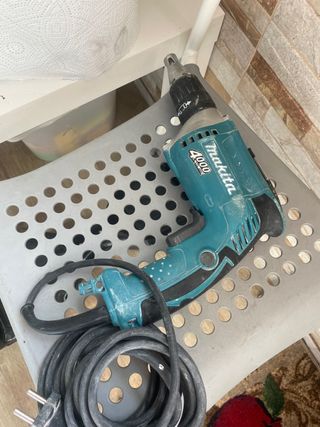 Atornillador Pladur Makita FS4200 de segunda mano por 55 EUR en Coslada en  WALLAPOP