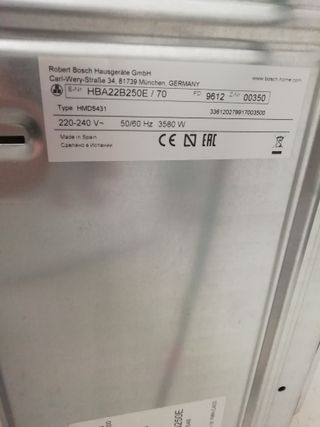 HORNO Multifunción-integrable BOSCH-HBA22B250E de segunda mano por 175 EUR  en Nerja en WALLAPOP