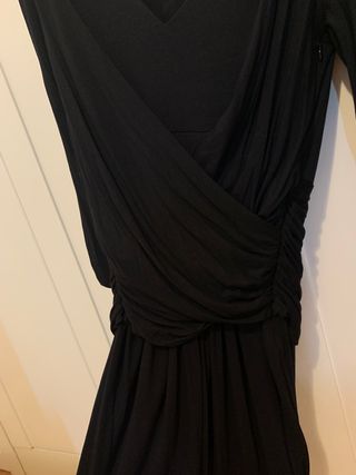 Vestido negro manga larga hoss intropia de segunda mano por 20 EUR en Tres  Cantos en WALLAPOP