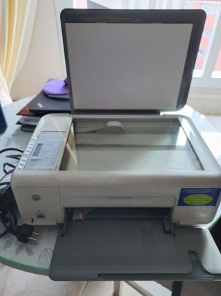 Impresora HP 3 en 1 antigua de segunda mano por 30 EUR en Madrid en WALLAPOP