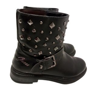 GUESS BOTINES CON TACHUELAS de segunda mano por 27 EUR en Madrid en WALLAPOP