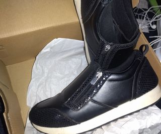 Zapatos talla 42 de mujer de segunda mano por 3 EUR en Castroponce de  Valderaduey en WALLAPOP