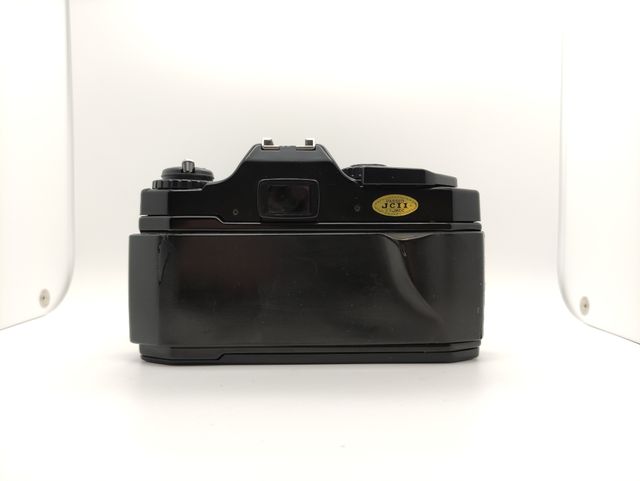 Cámara Vivitar V6000 + Objetivo Vivitar 28-70mm