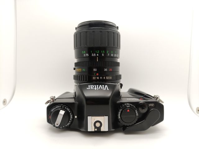 Cámara Vivitar V6000 + Objetivo Vivitar 28-70mm