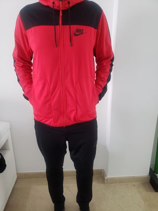 Chandal hombre talla L de segunda mano por 45 EUR en Alicante en WALLAPOP