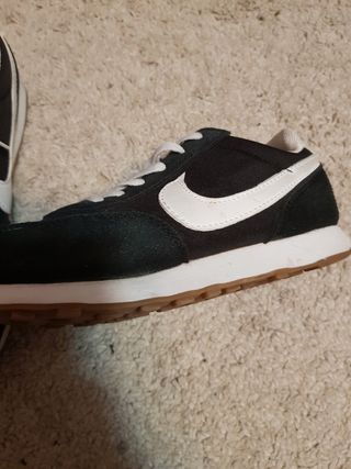 Tenis Nike usados número 36 de segunda mano por 15 EUR en Ferrol en WALLAPOP