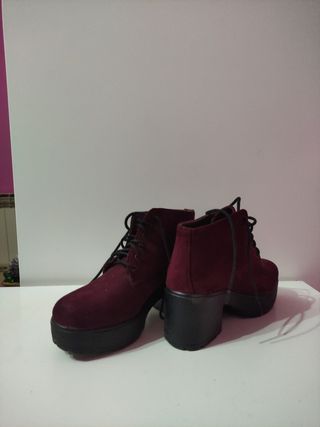 Botines con Cordones de segunda mano en Santa Coloma de Gramenet en WALLAPOP