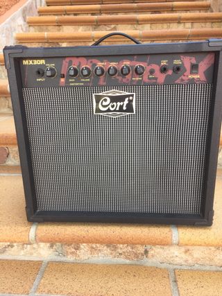 Amplificador Cort 30w de guitarra de segunda mano por 69 EUR en Alhaurín de  la Torre en WALLAPOP