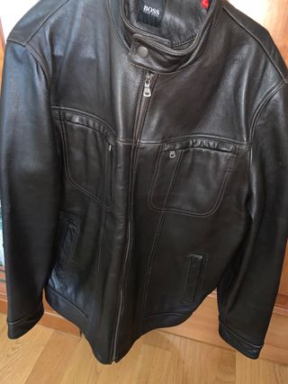 Cazadora cuero chaqueta Hugo Boss Hombre L de segunda mano por 60 EUR en  León en WALLAPOP