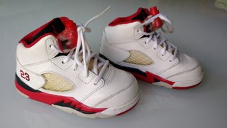 Jordan 5 bebé, Talla 22,5 de segunda mano por 36 EUR en Huelva en WALLAPOP