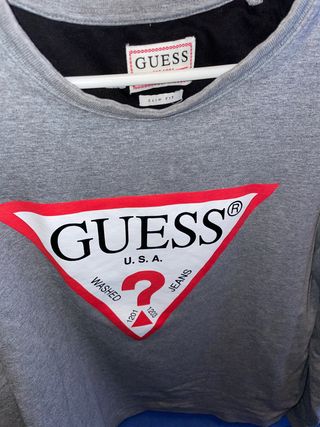 Sudadera guess original de segunda mano por 50 EUR en Torrejón de Velasco  en WALLAPOP