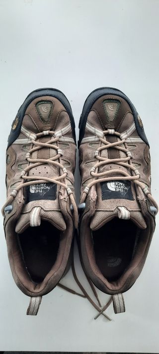 Zapatillas montaña The north Face de segunda mano por 39 EUR en  Castro-Urdiales en WALLAPOP