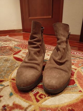 Botín Mimao de segunda mano por 8 EUR en Gijón en WALLAPOP