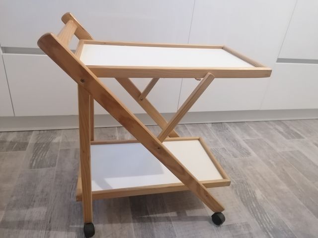 Carrello portavivande richiudibile in legno
