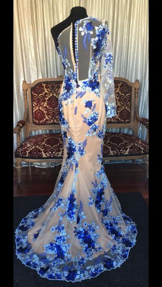 Vestido fiesta boda gitana de segunda mano por 220 EUR en Bilbao en WALLAPOP