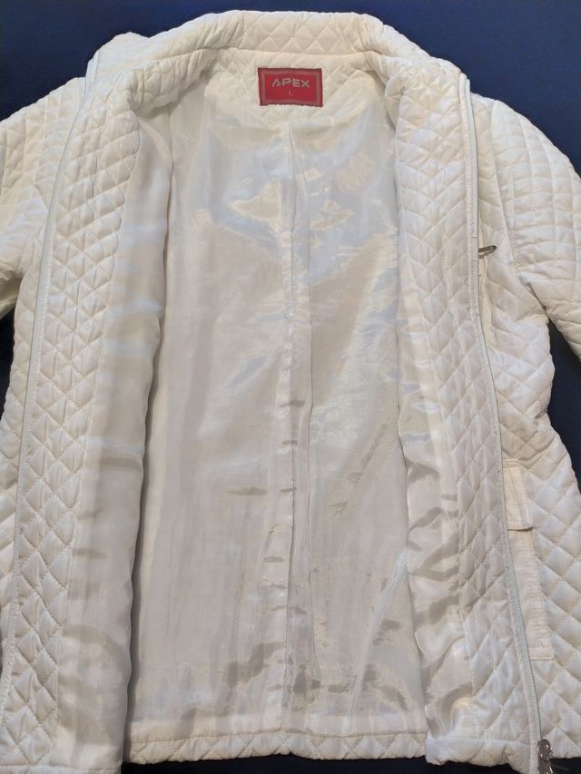 Piumino trapuntato sagomato in viscosa per donna